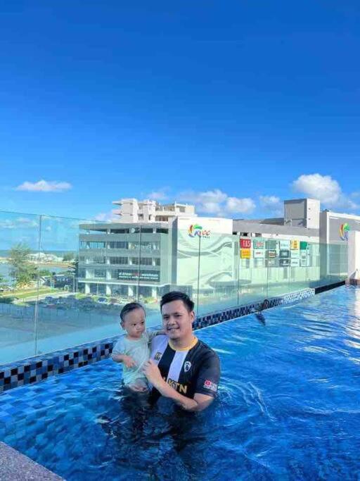 Dhia Raisha Homestay 瓜拉丁加奴 外观 照片